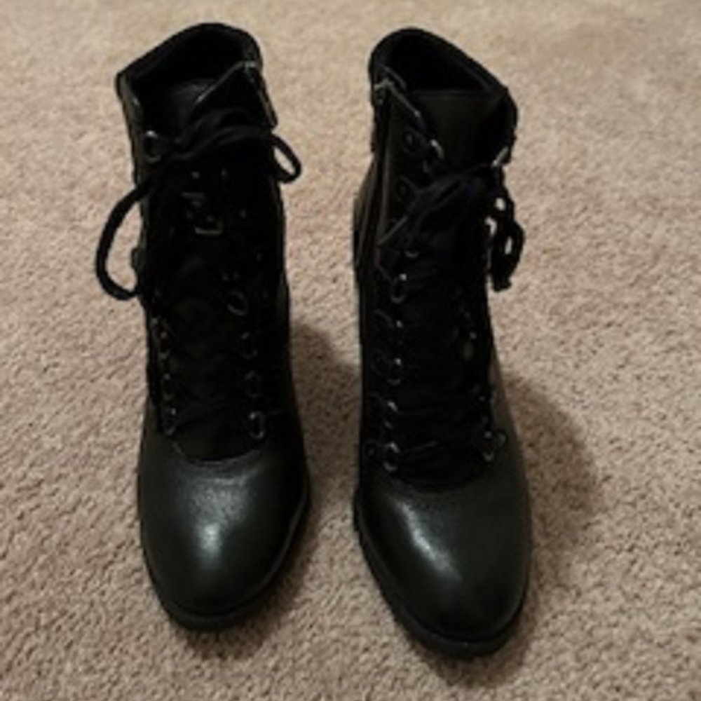 Women's Black Boots Antonio Melani 3 Inch Heel Size 8 Leather Sock Leather Upper